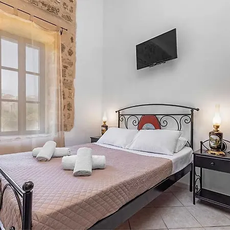 Saint Michel Old Town Hotel 3*