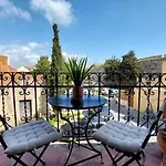 Saint Michel Old Town מלון 3*