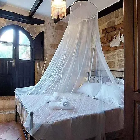 Hotel Saint Michel 3*