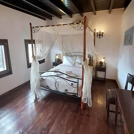 Saint Michel Collection - Old Town