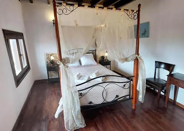 Saint Michel Collection - Old Town Otel