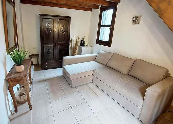 Saint Michel Collection - Old Town Otel